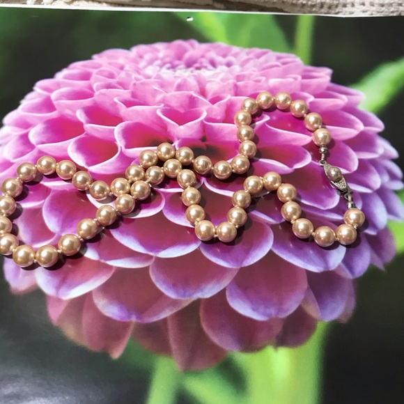 Barbie pearls, Pretty in Pink Vintage Pearls 🌷18” length - Picture 2 of 3